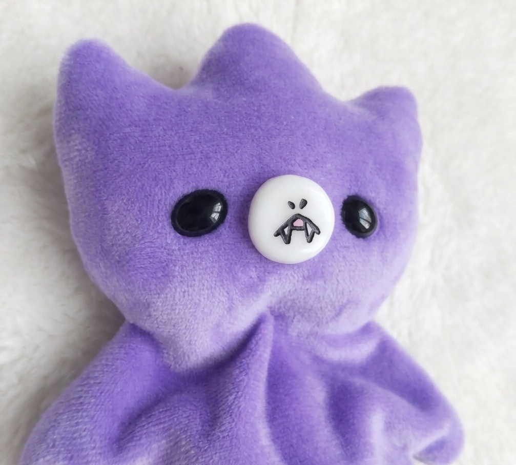 ヘンテコな生き物あちゃ【クタクタぬいぐるみ】【キバあり】【パープル】