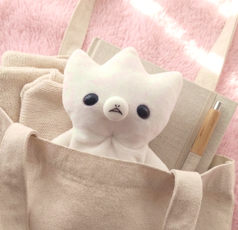 ヘンテコな生き物あちゃ【クタクタぬいぐるみ】【ミルク】