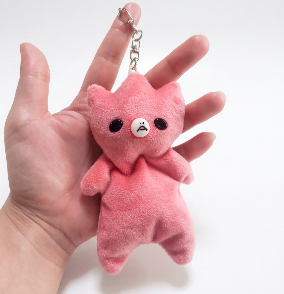 ヘンテコな生き物あちゃ【キーホルダー】【ローズピンク色】