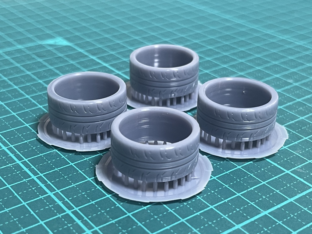 1/24 自作タイヤ　Z3 18インチ