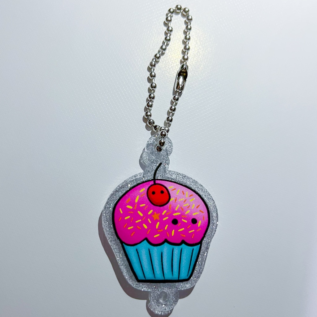 カップケーキつながるラメアクリルキーホルダー