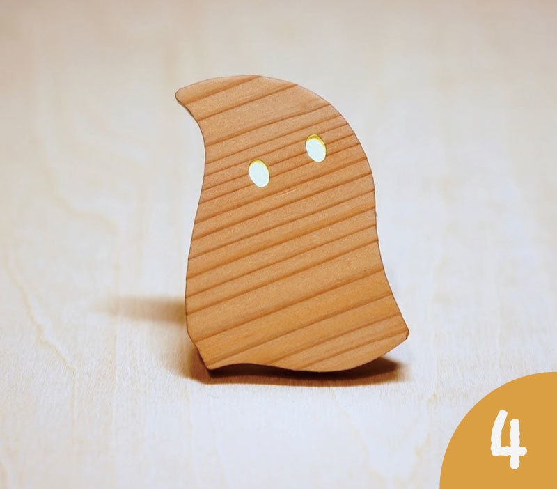 おばけパズルのLEDバッジ SUGI(熊本小国杉)