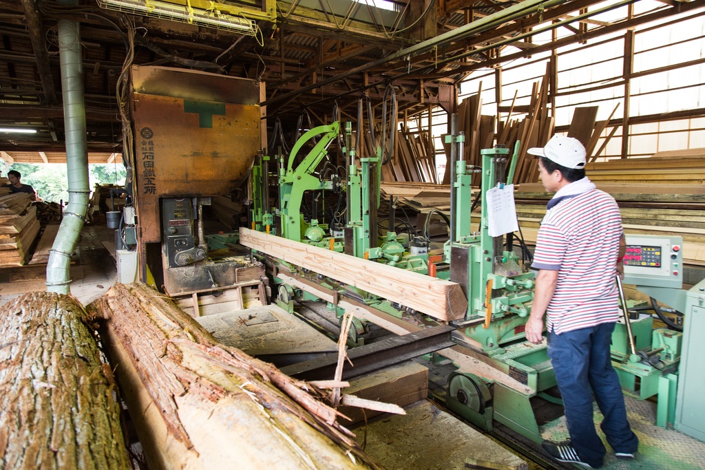 おばけパズルのLEDバッジ SUGI(熊本小国杉)
