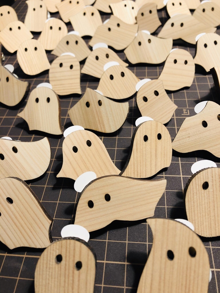 おばけパズルのLEDバッジ SUGI(熊本小国杉)