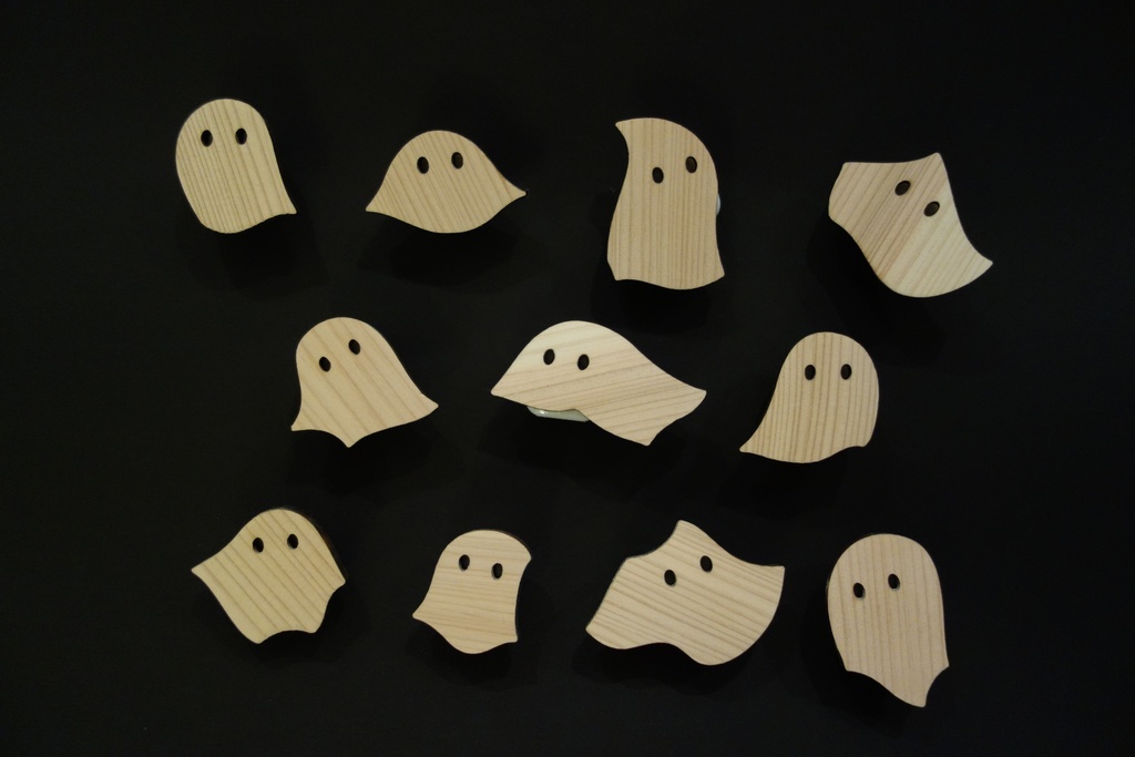 おばけパズルのLEDバッジ SUGI(熊本小国杉)