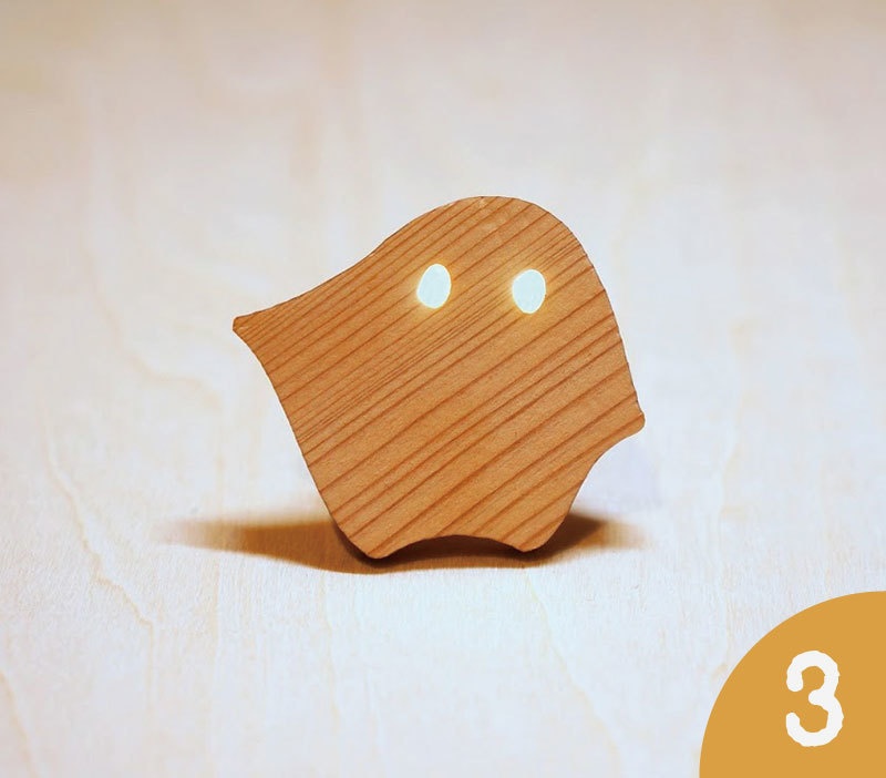 おばけパズルのLEDバッジ SUGI(熊本小国杉)