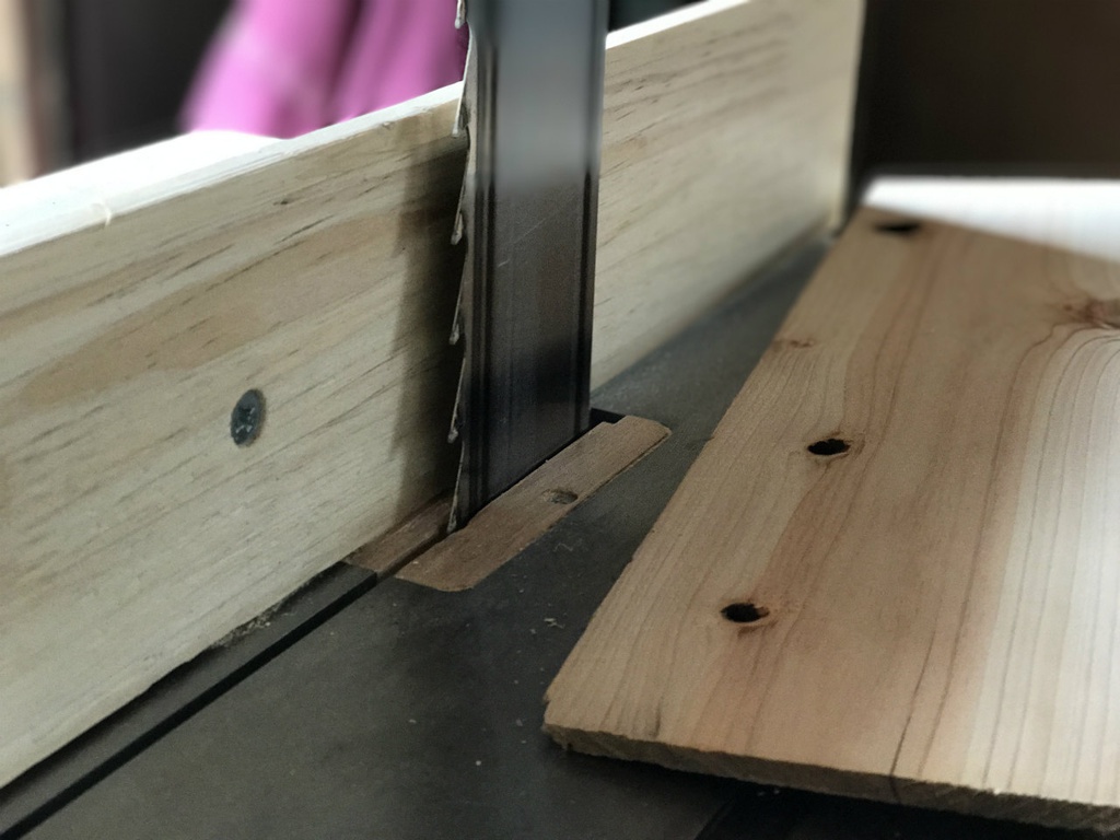 はがきサイズ おばけパズル (富士山麓ヒノキ無垢材5mm厚)