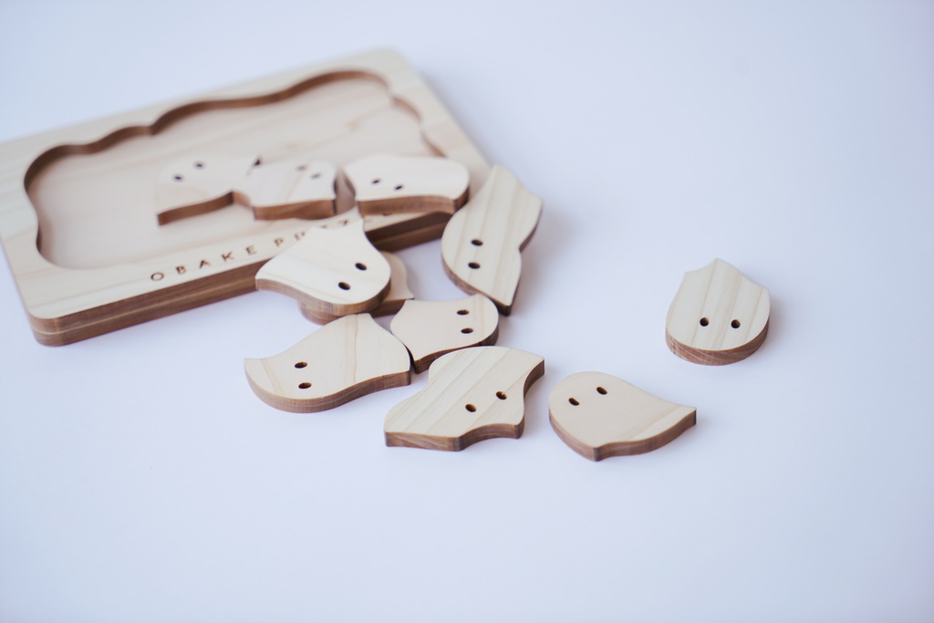 はがきサイズ おばけパズル (富士山麓ヒノキ無垢材5mm厚)