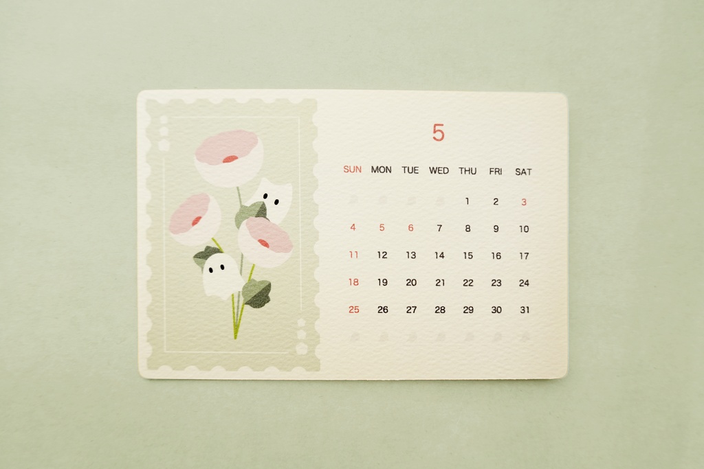 おばけパズルのカレンダー 2025