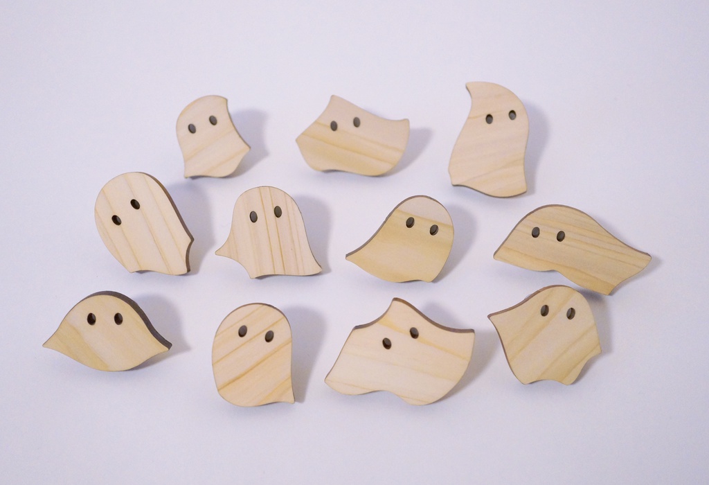 おばけパズルのLEDバッジ HINOKI