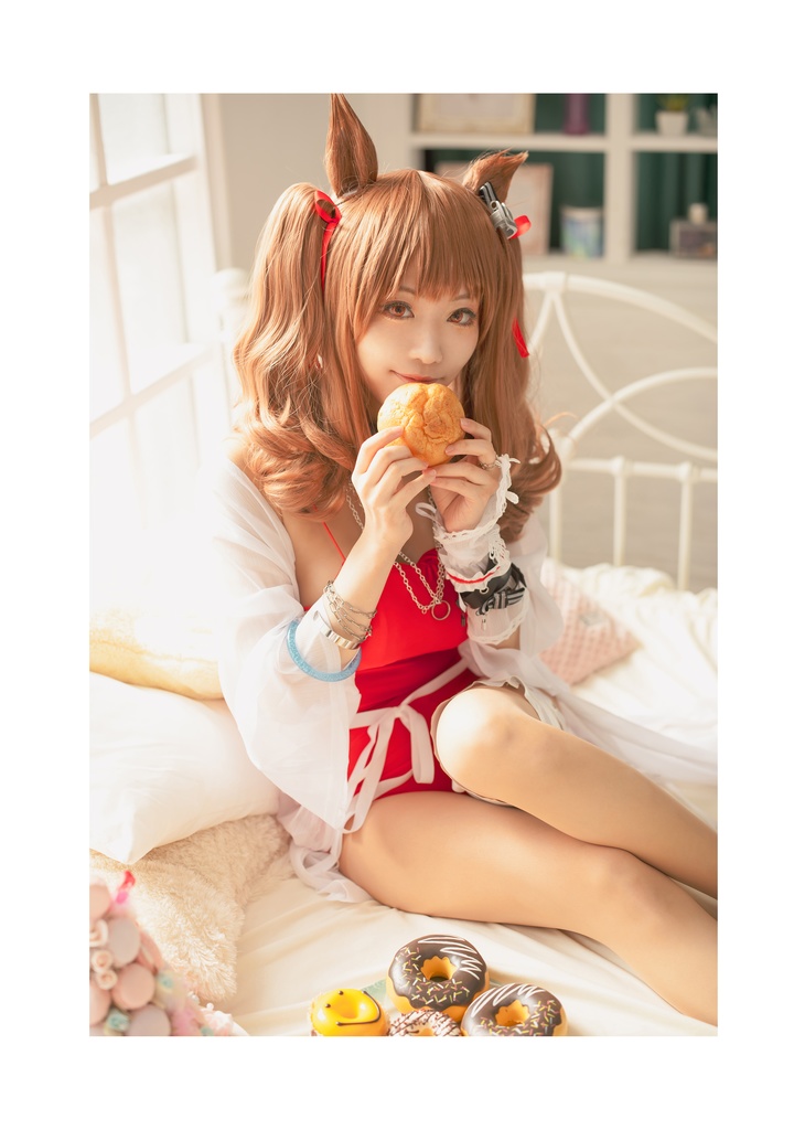 オペレーター達がおいしそうにごはんをたべてる本