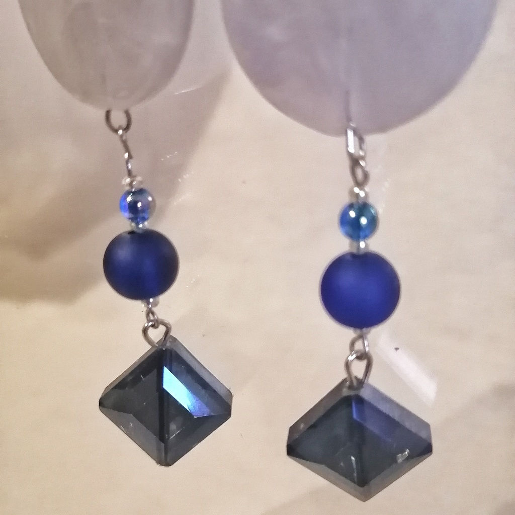 曇った夜空のピアス