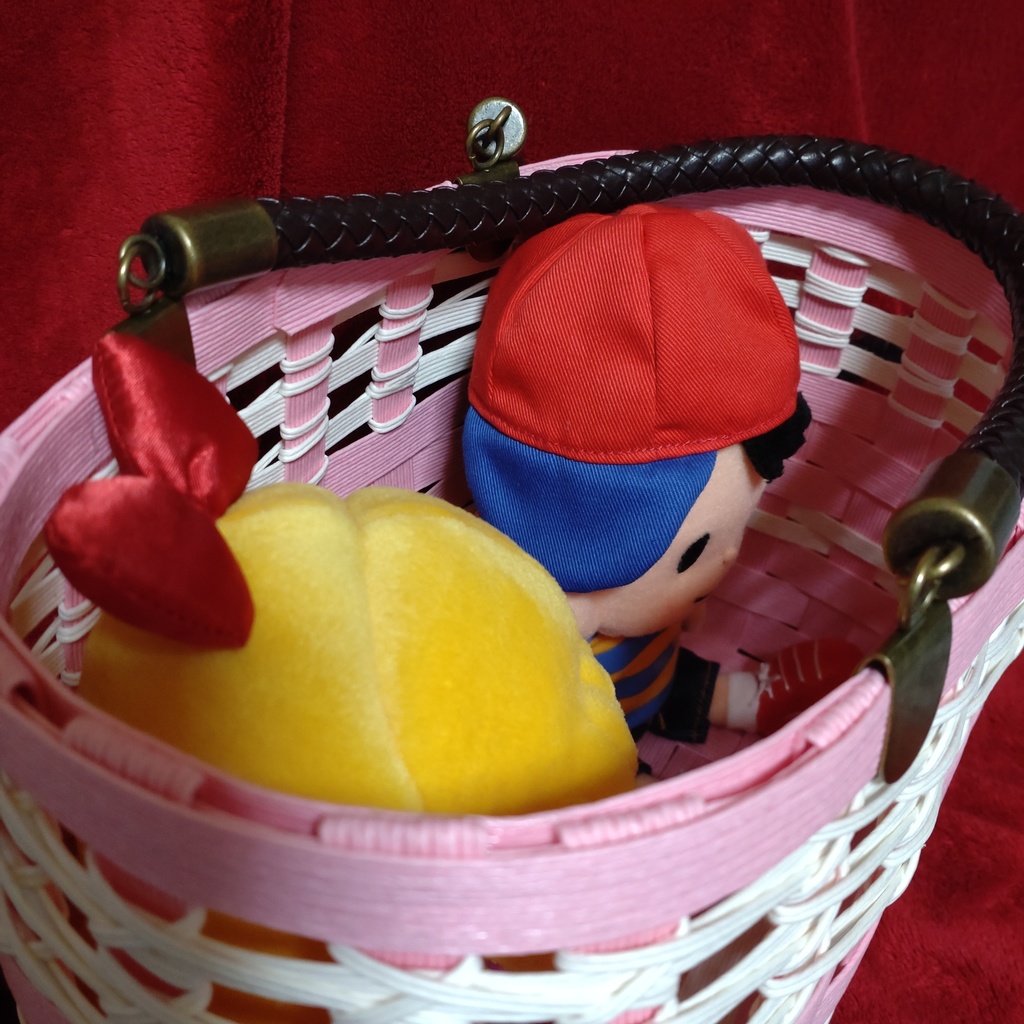 透かし編みのかごバッグ