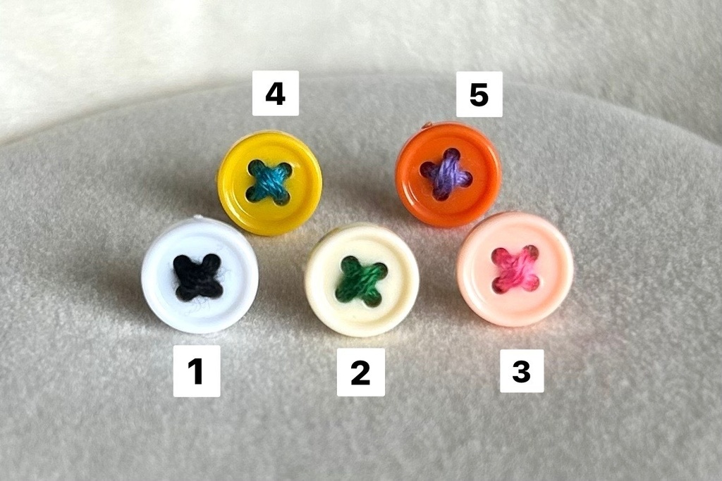 つまの目ボタン(おめめ)