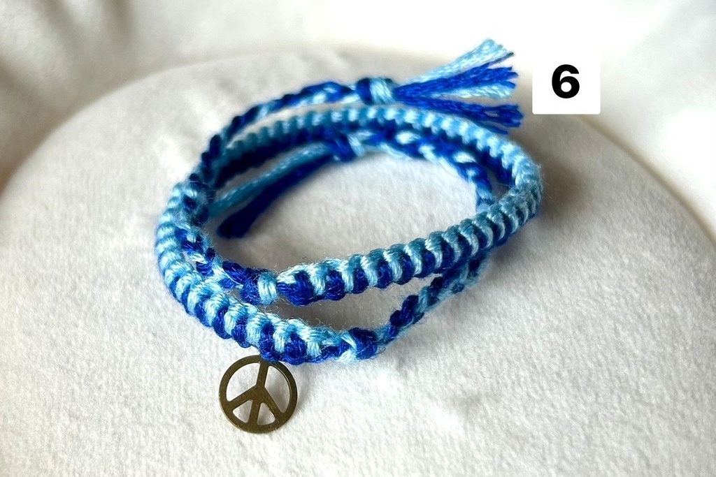 2連もkawaiiiミサンガ(手首)【💚🩵💙🤍🖤】