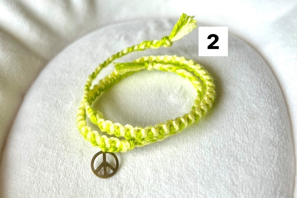 2連もkawaiiiミサンガ(手首)【💚🩵💙🤍🖤】