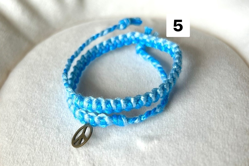 2連もkawaiiiミサンガ(手首)【💚🩵💙🤍🖤】