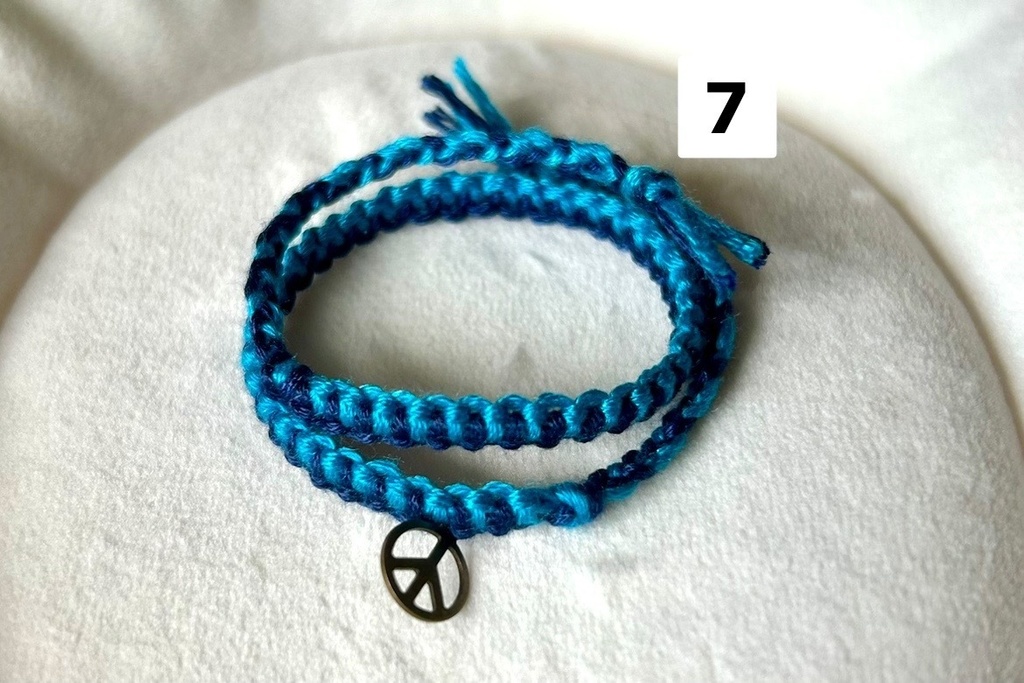 2連もkawaiiiミサンガ(手首)【💚🩵💙🤍🖤】