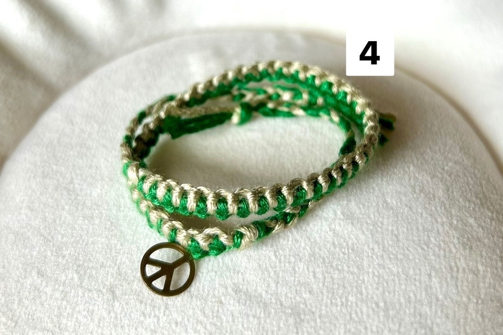 2連もkawaiiiミサンガ(手首)【💚🩵💙🤍🖤】