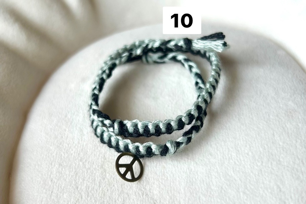 2連もkawaiiiミサンガ(手首)【💚🩵💙🤍🖤】