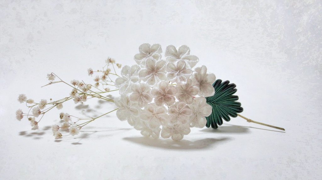 大手毬の髪飾り