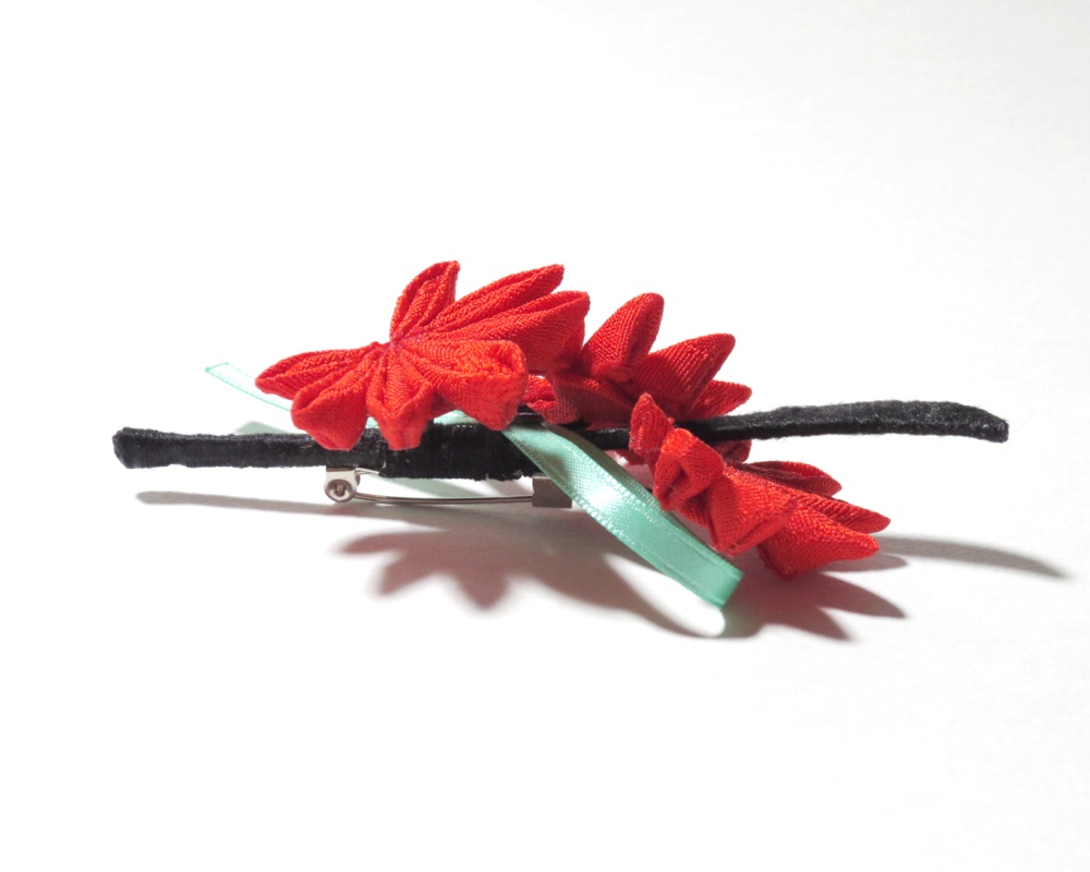 静形薙刀 イメージブローチ