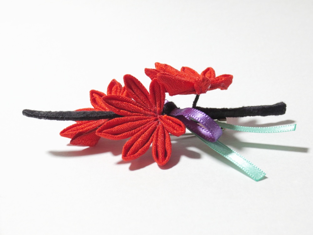 静形薙刀 イメージブローチ