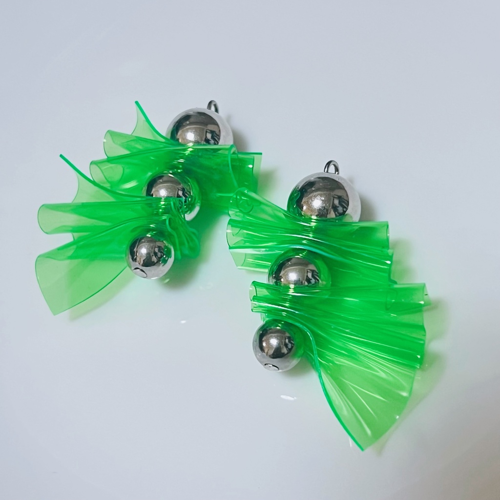 グリーンピアスイヤリング