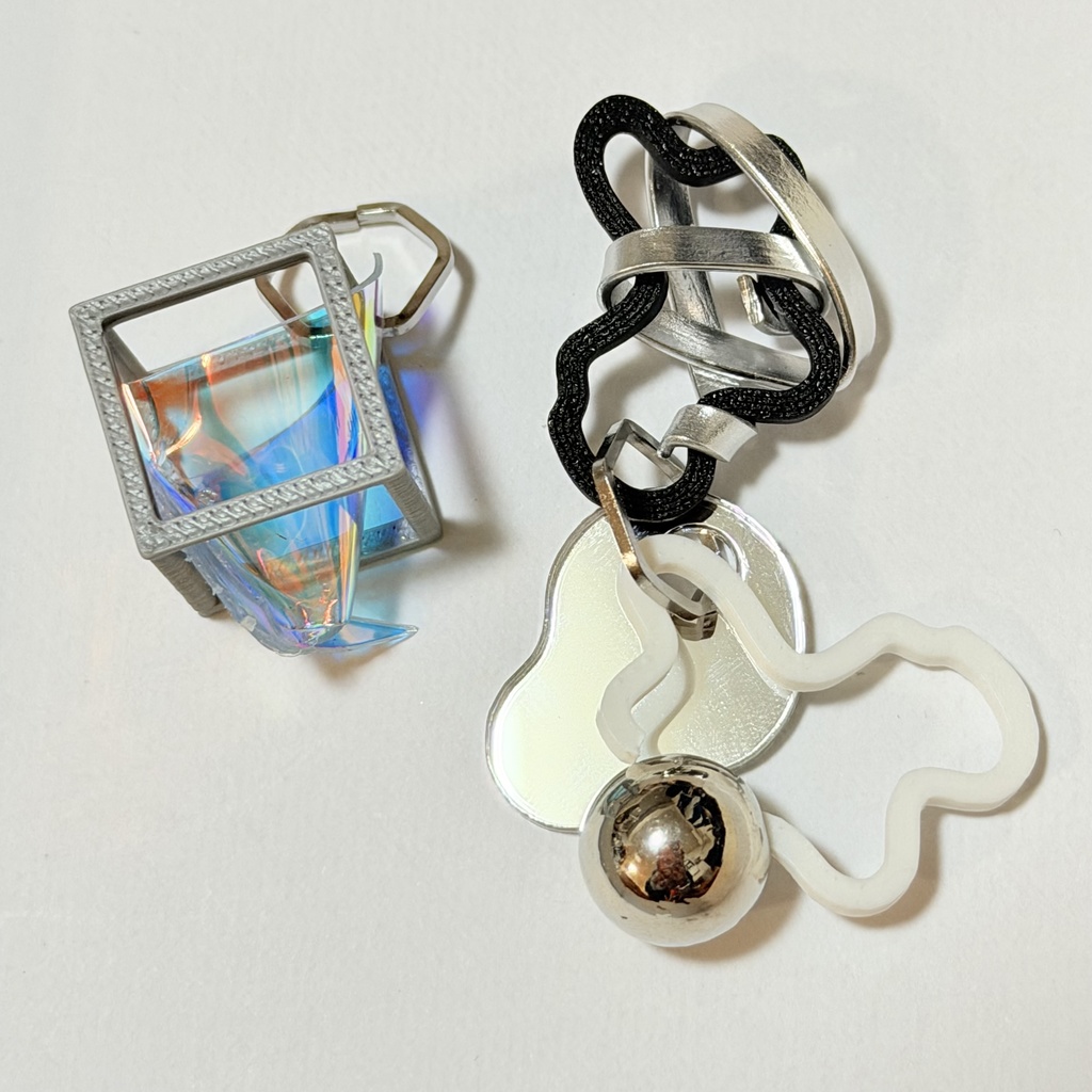 モノトーンミラーイヤリングピアス