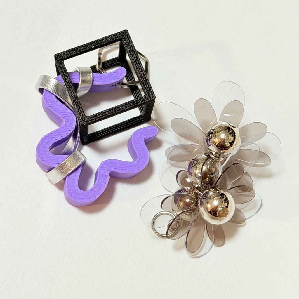 パープルブラックフラワーピアスイヤリング