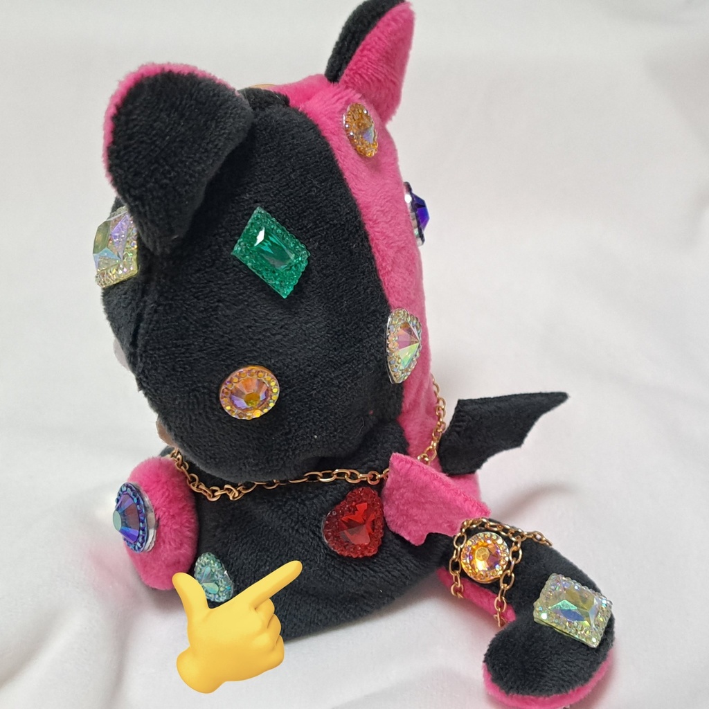 ギラギラなネコチャンフード付きポンチョ