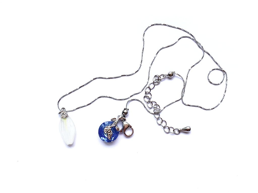 山姥切長義の花びらネックレス