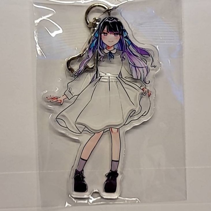 連れ歩け！クリアワンピースまゆりアクキー