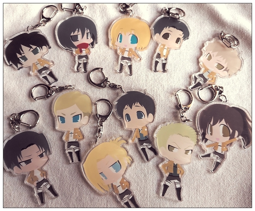 進撃の巨人 アクリルキーホルダー 【11種】