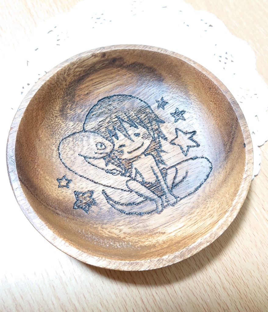 エブラ・フォン ウッドバーニング 小物入れ