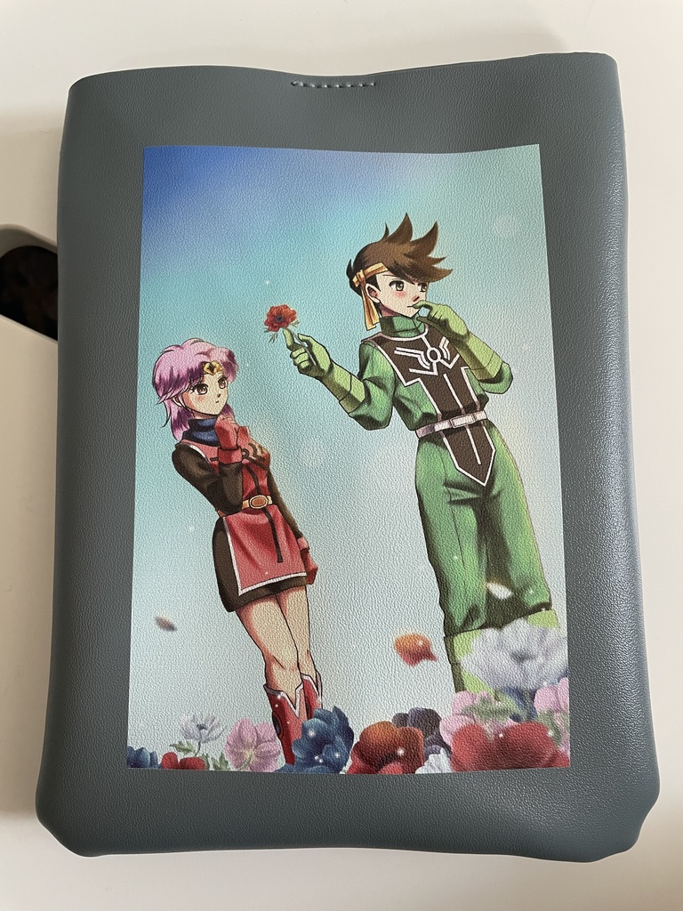 ポプマのレザーサコッシュ