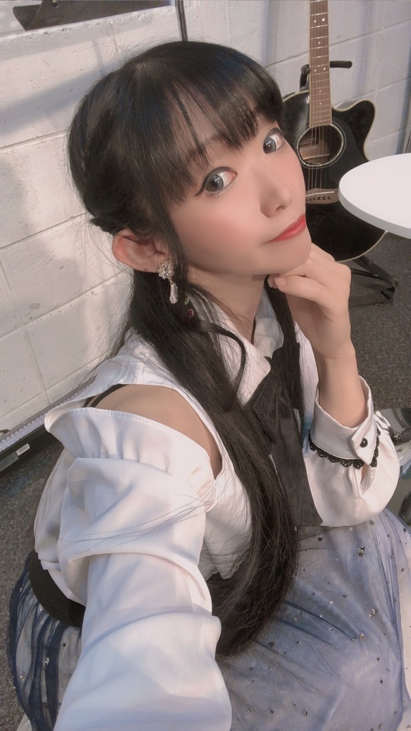 12/11榊音結依物販【LEO】