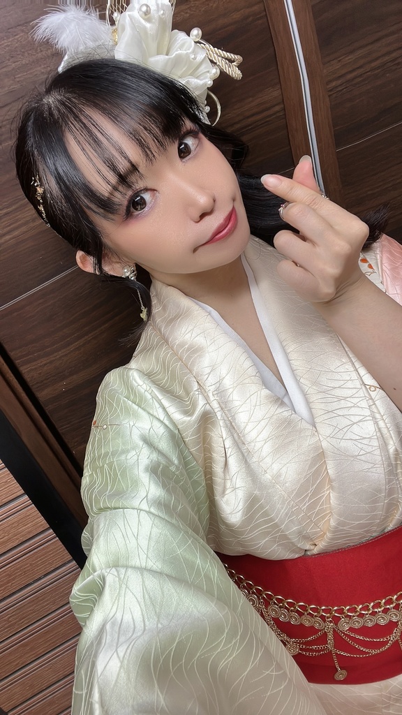 🪭1/12榊音結依物販【あけました 美味しいお酒でおめでとう】🪭