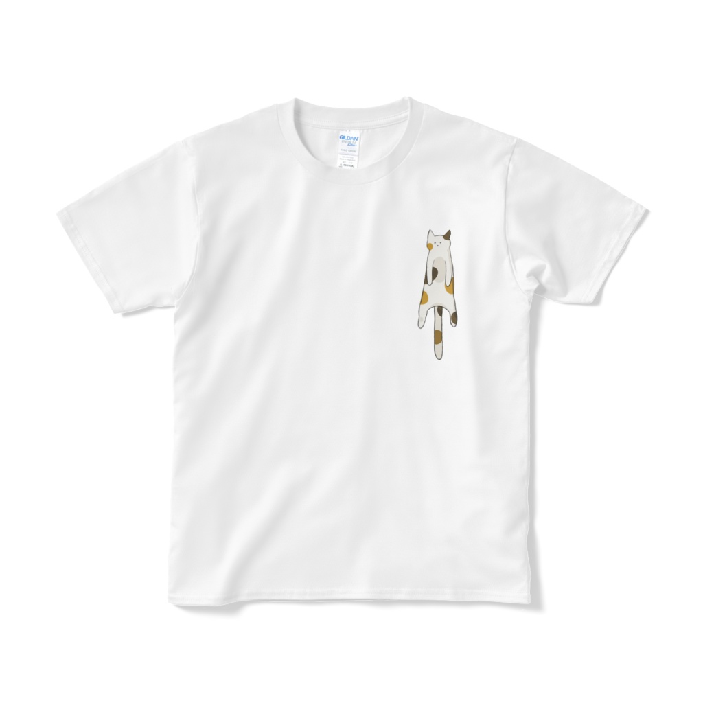 胸元にゃんこTシャツ