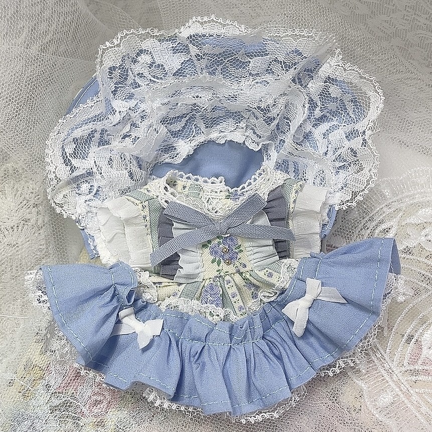 ぬい服 ブルーの花柄ワンピース