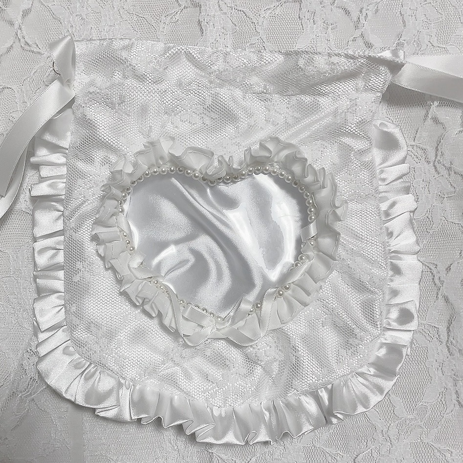 ぬいポーチ ハート窓