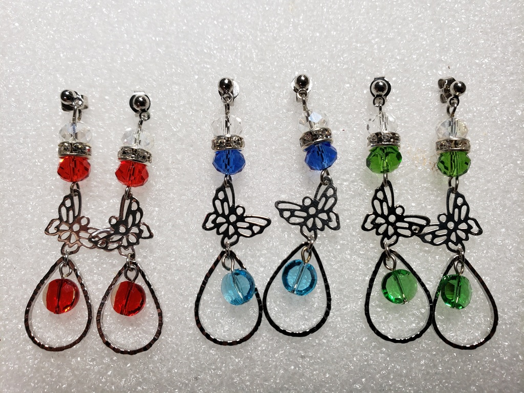 蝶々のピアス(イヤリング)