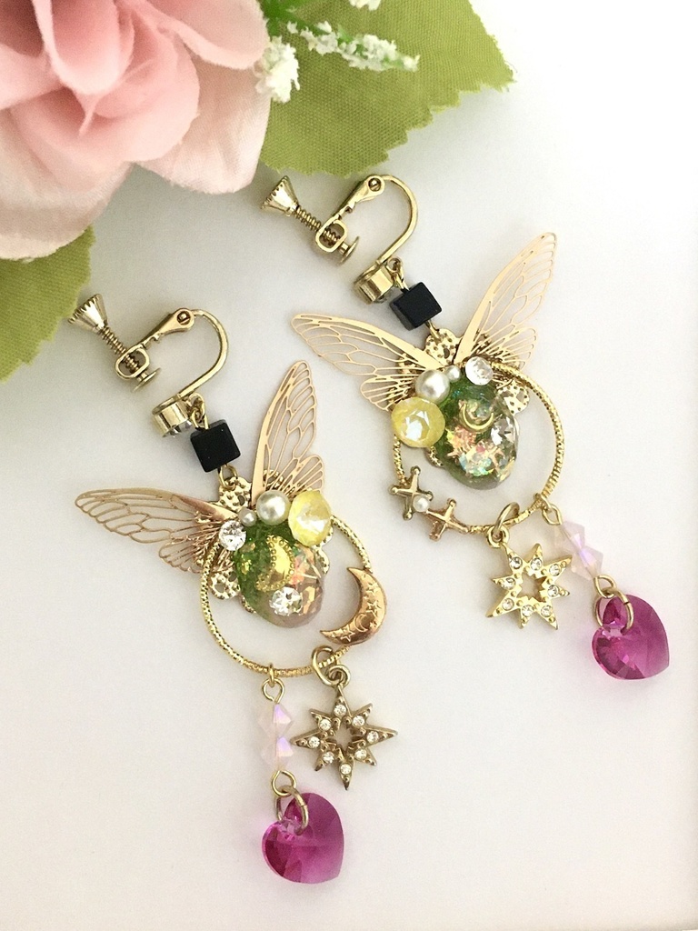 星屑フープと羽の耳飾り*ピアス可 spring*colour