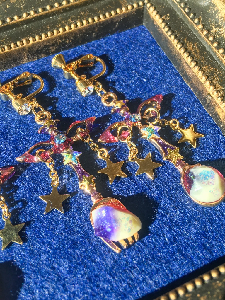 星入りミルクの耳飾り