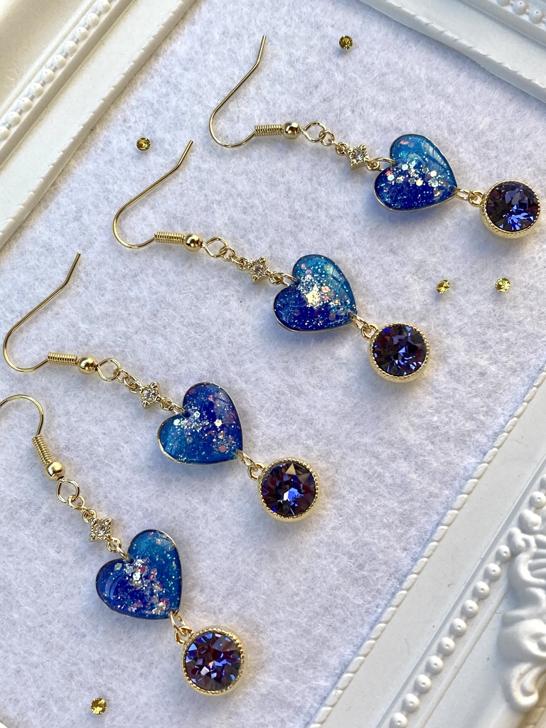 ブルーラベンダーのハートピアス