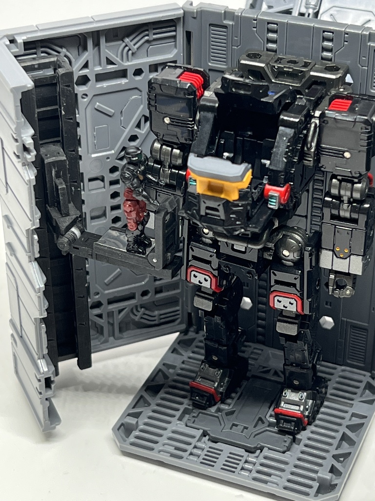 MBL-005 強化パーツ コンテナ内蔵型昇降リフト