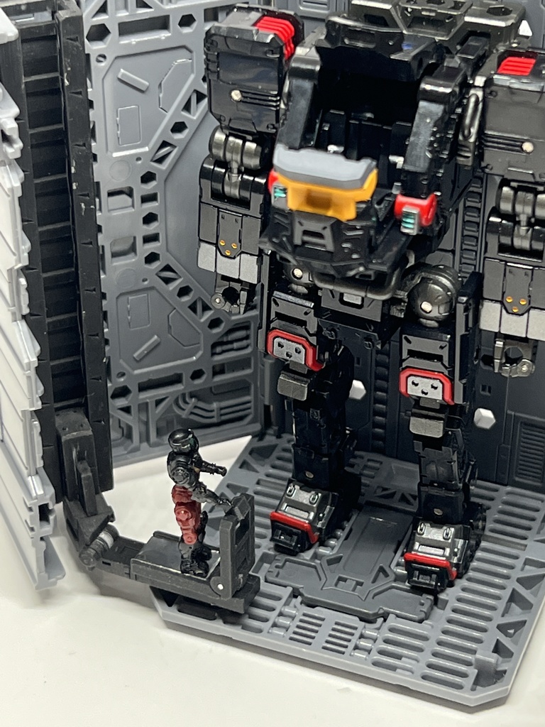 MBL-005 強化パーツ コンテナ内蔵型昇降リフト