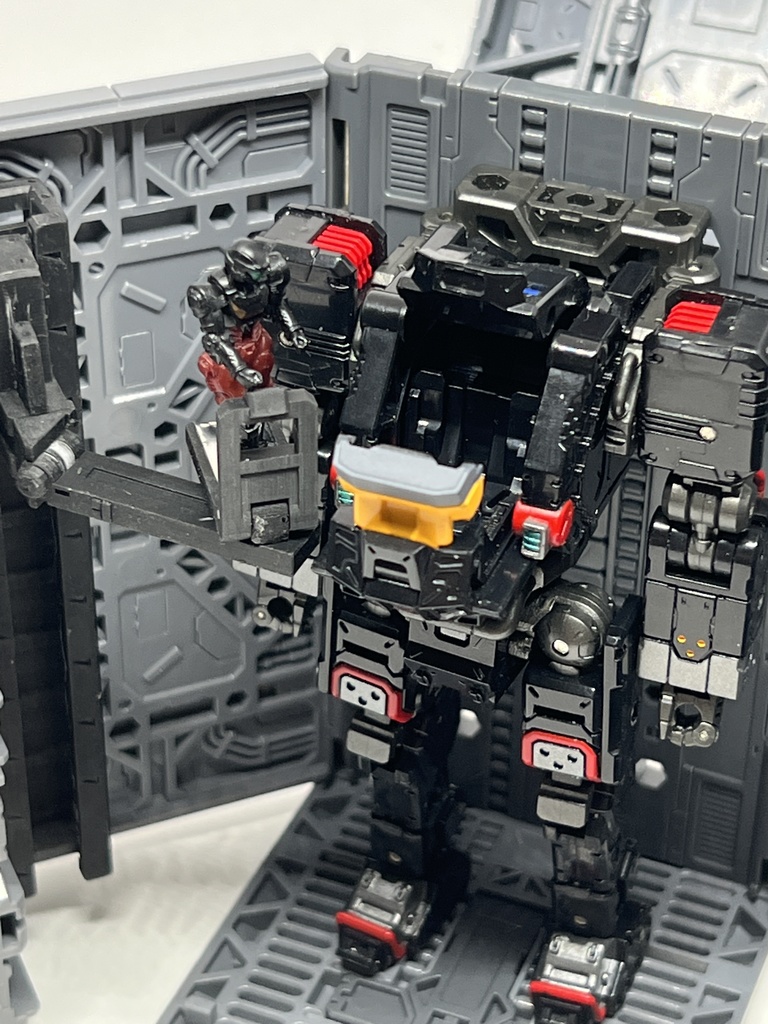 MBL-005 強化パーツ コンテナ内蔵型昇降リフト