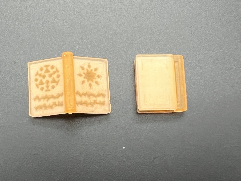 MGQ-035 天頂の魔導書(開き・閉じ)