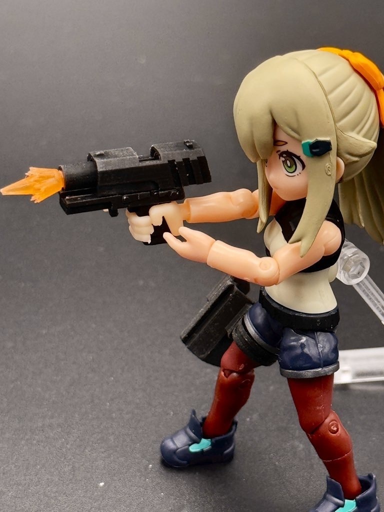 MLT-002 ハンドガン(マガジン版)